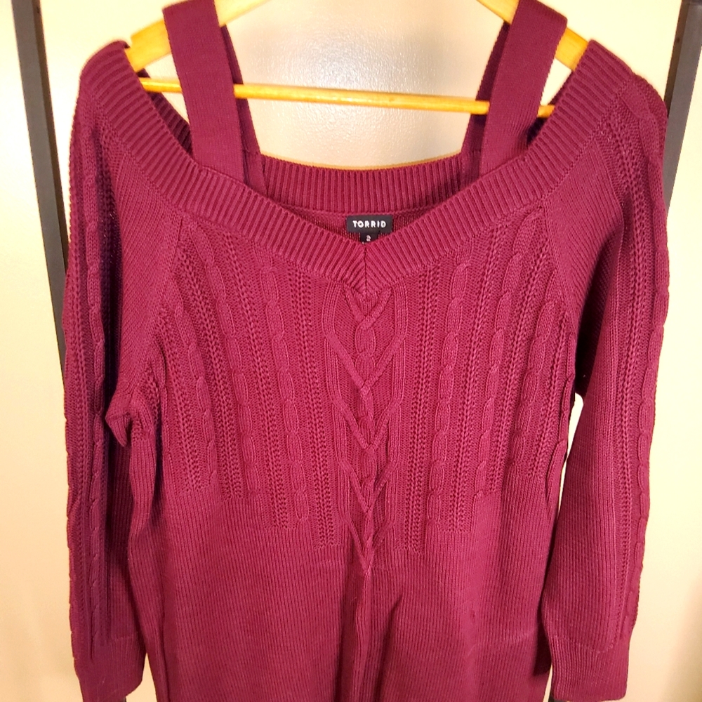Marroon cold shoulder sweater, 2X